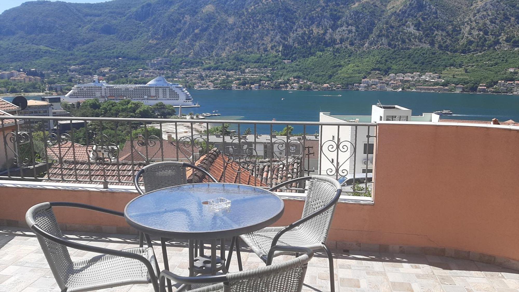 Apartments Krivokapic Котор Экстерьер фото